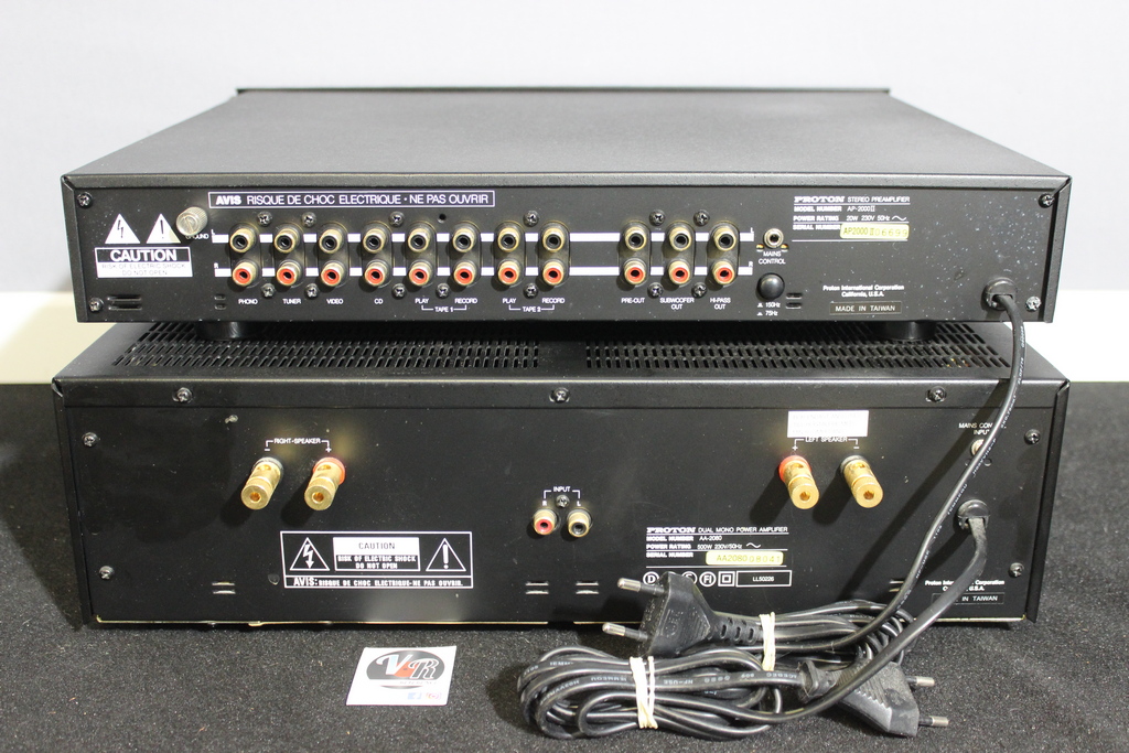 Ampli et préampli Proton AP-2000 II AA-2080