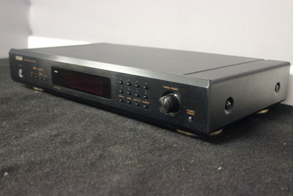 Tuner Denon TU-245
